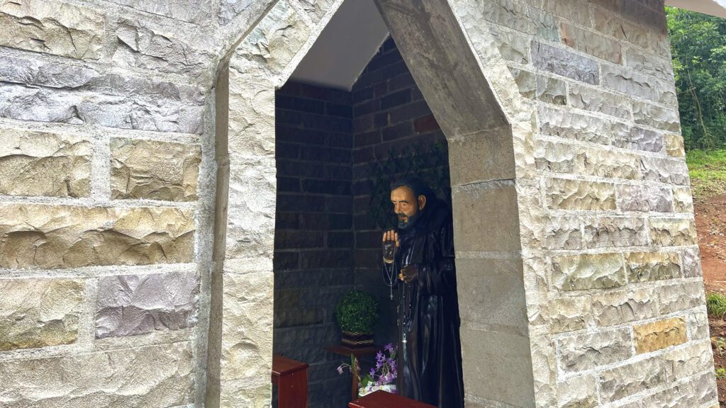 Capitel São Padre Pio4